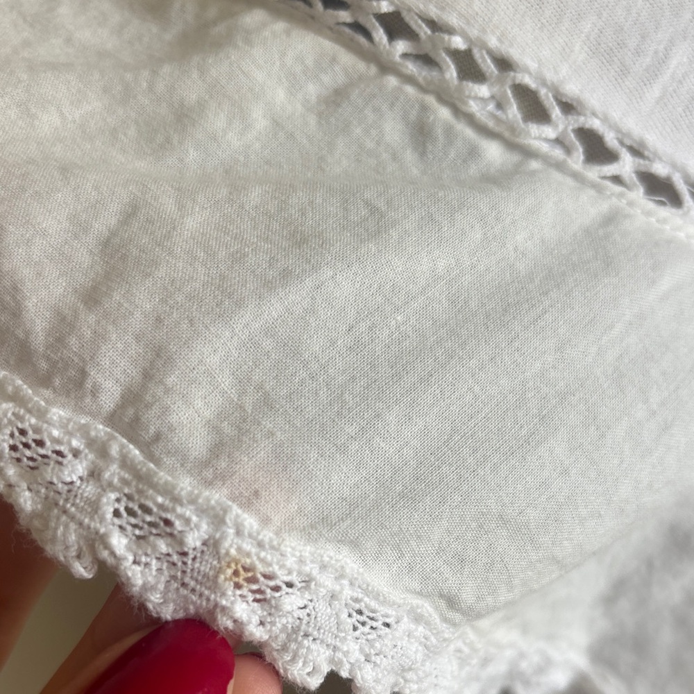 Lucky Brand White Crochet Panel Flutter Sleeve Top - Picture 4 of 6